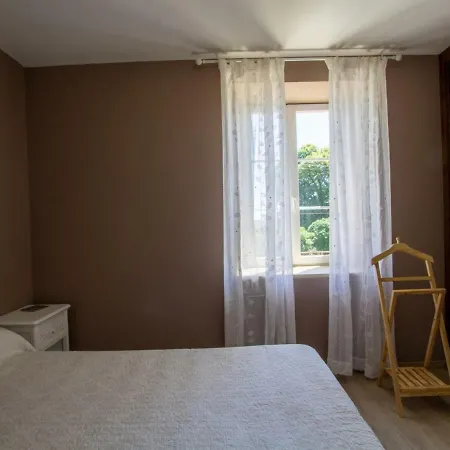 Hétvégi ház Maison En Pierre Avec Jardin Et Piscine Privative, Pres De Belves, Animaux Acceptes - Fr-1-616-189