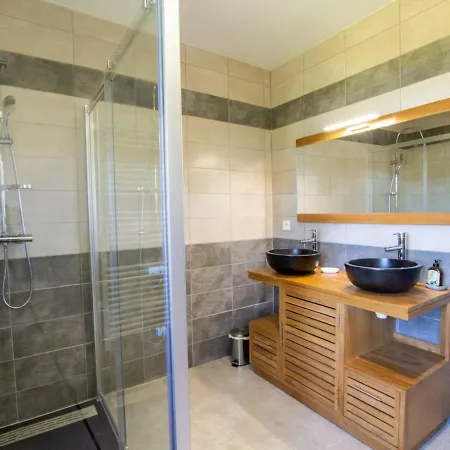 펜션 Maison En Pierre Avec Jardin Et Piscine Privative, Pres De Belves, Animaux Acceptes - Fr-1-616-189