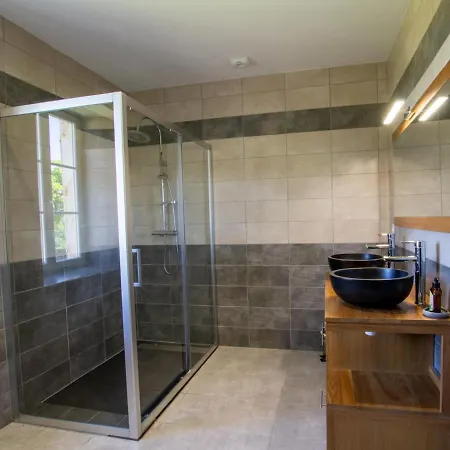 Hétvégi ház Maison En Pierre Avec Jardin Et Piscine Privative, Pres De Belves, Animaux Acceptes - Fr-1-616-189 *