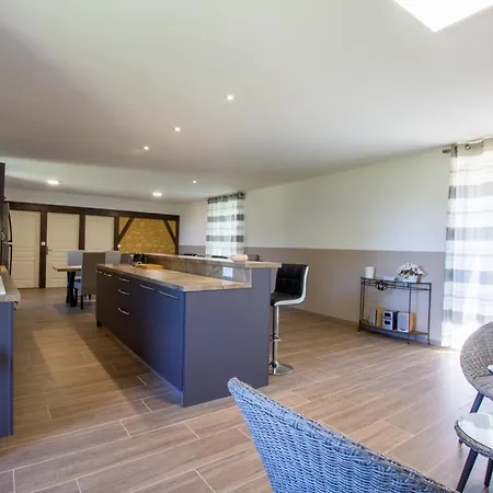Maison En Pierre Avec Jardin Et Piscine Privative, Pres De Belves, Animaux Acceptes - Fr-1-616-189